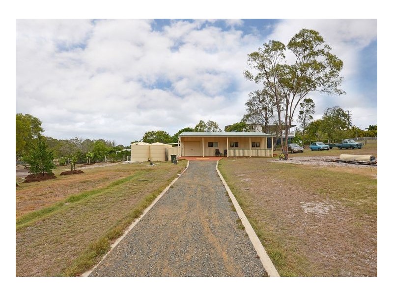 2 Dolphin Avenue, Booral QLD 4655