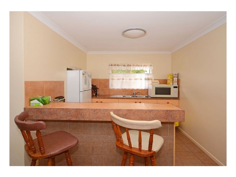 2 Dolphin Avenue, Booral QLD 4655