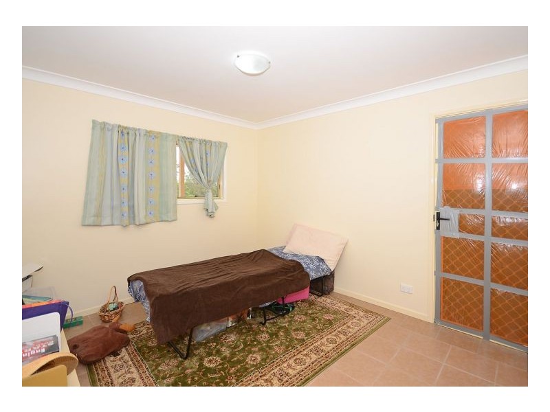 2 Dolphin Avenue, Booral QLD 4655