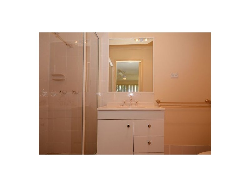 8 Delta Way, Point Vernon QLD 4655