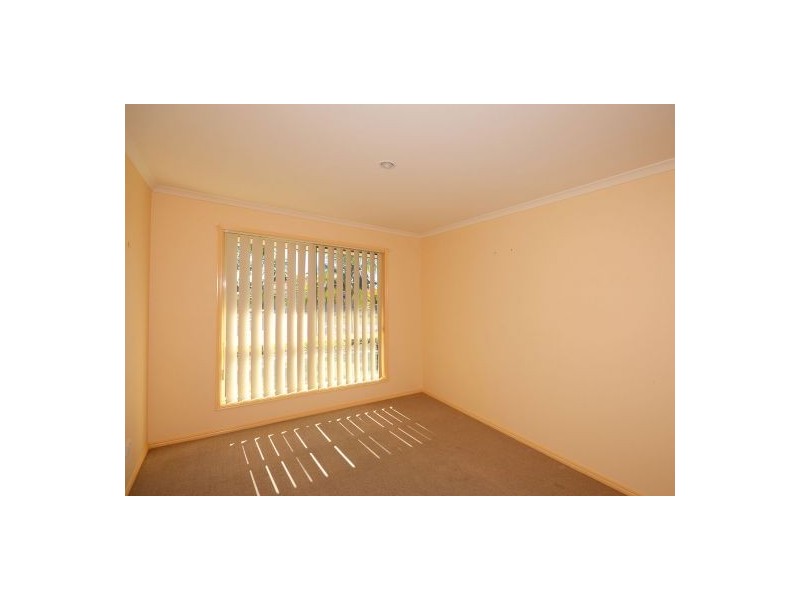 8 Delta Way, Point Vernon QLD 4655