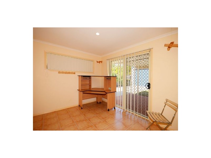 8 Delta Way, Point Vernon QLD 4655