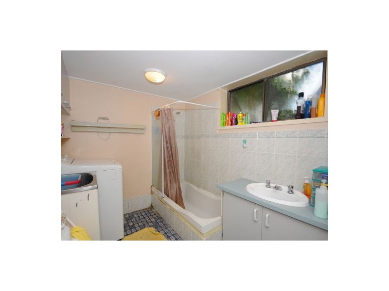 9/479 The Esplanade, Torquay QLD 4655