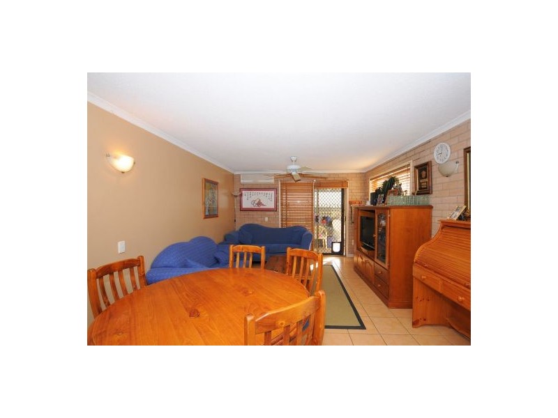 9/479 The Esplanade, Torquay QLD 4655