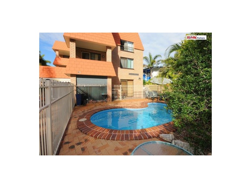 9/479 The Esplanade, Torquay QLD 4655
