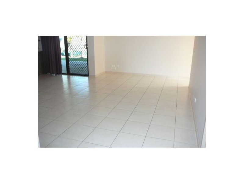 5 Whipbird, Urangan QLD 4655