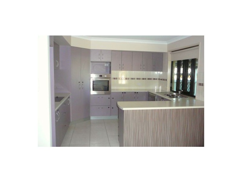 5 Whipbird, Urangan QLD 4655