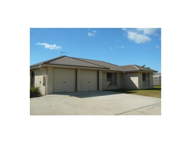 11 Bunya Court, Eli Waters QLD 4655