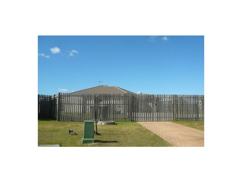 11 Bunya Court, Eli Waters QLD 4655