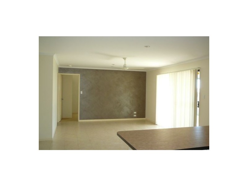 11 Mia Court, Wondunna QLD 4655