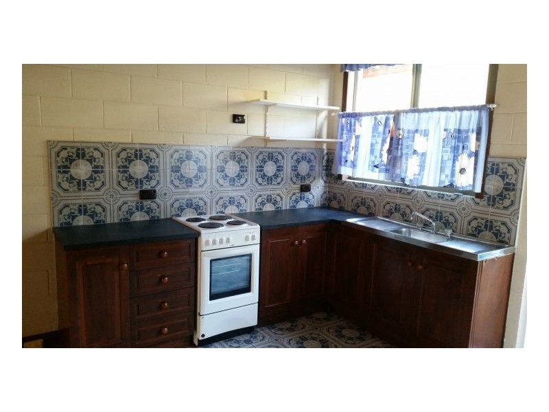 4/15 Tavistock Street, Torquay QLD 4655