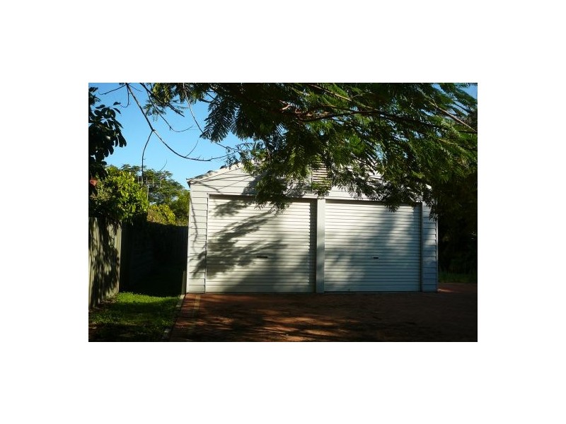 532 Esplanade, Urangan QLD 4655