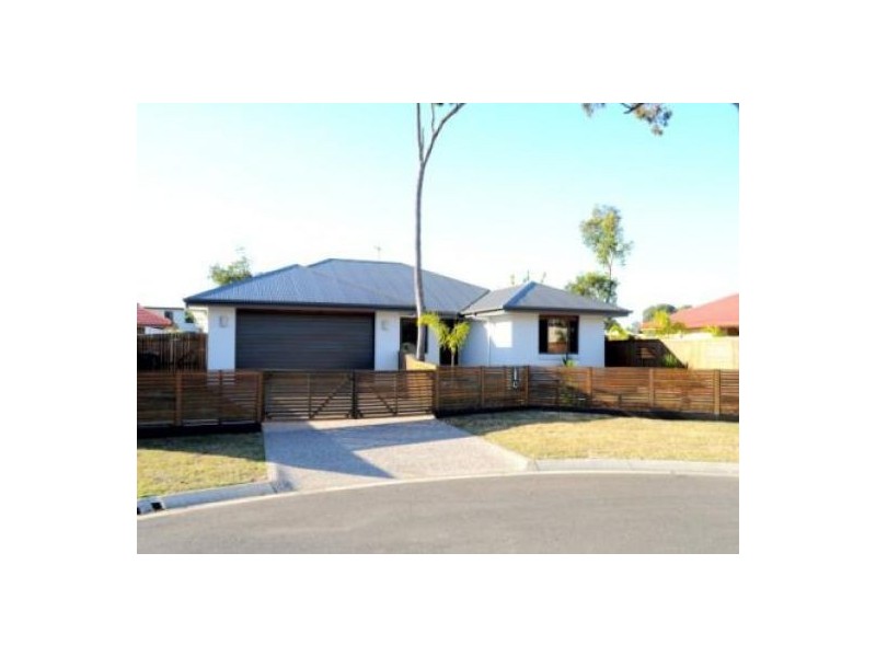 5 Bianca Court, Torquay QLD 4655
