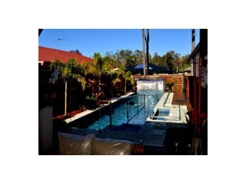 5 Bianca Court, Torquay QLD 4655