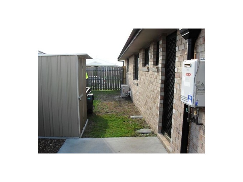 2 Pennant Drive, Point Vernon QLD 4655