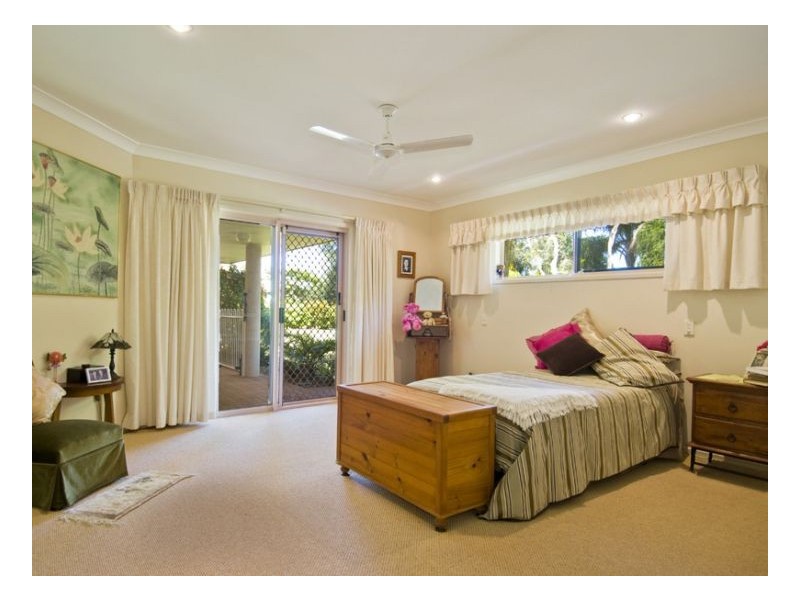 1 Howea Court, Dundowran Beach QLD 4655