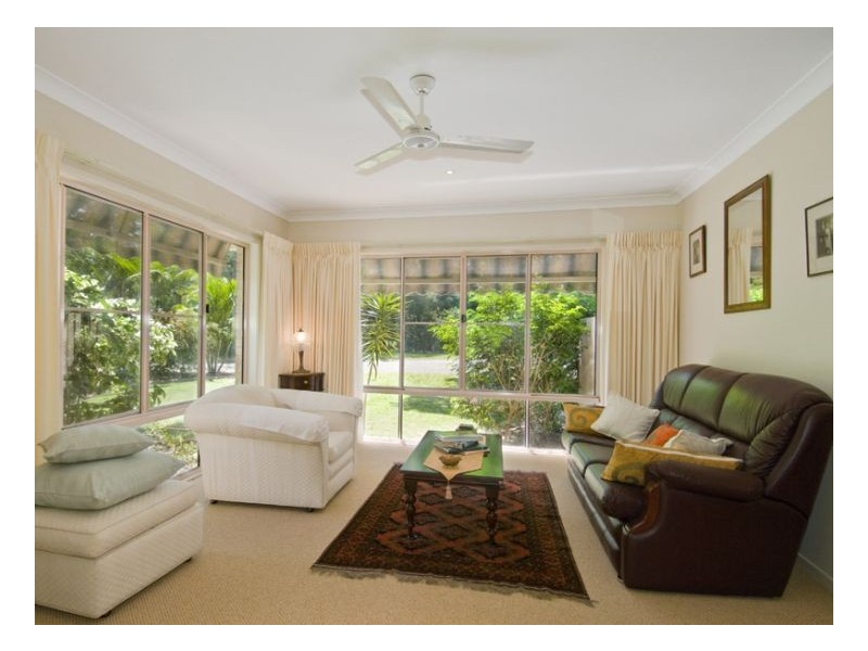 1 Howea Court, Dundowran Beach QLD 4655