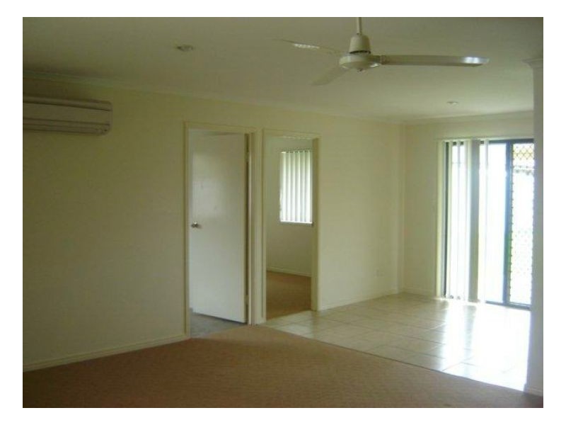 16 Emerald Park Way, Urangan QLD 4655