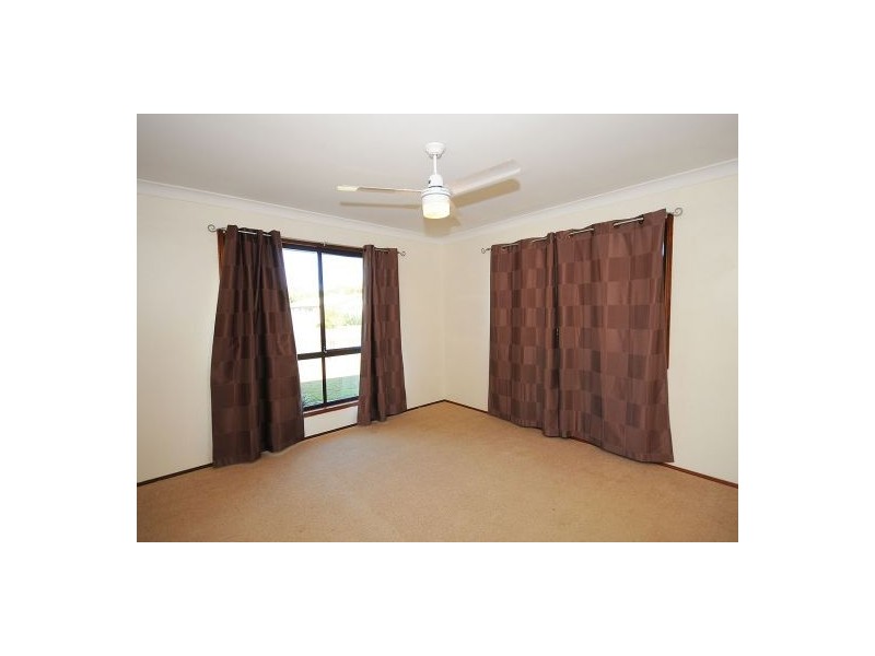 12 Debra Court, Urangan QLD 4655