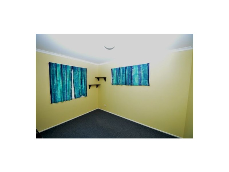 41 Saunders St, Point Vernon QLD 4655