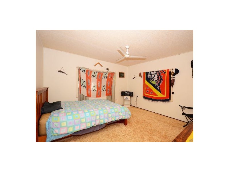 23 Cunningham St, Torquay QLD 4655