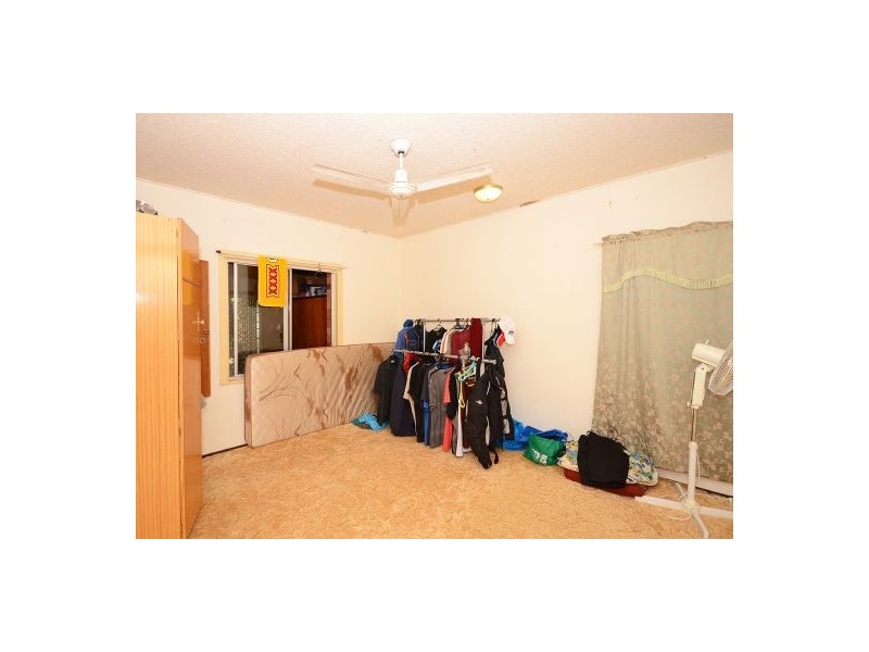 23 Cunningham St, Torquay QLD 4655