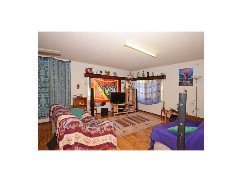 23 Cunningham St, Torquay QLD 4655