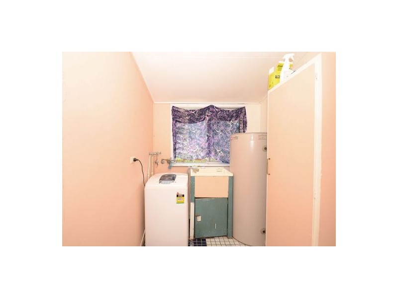 23 Cunningham St, Torquay QLD 4655