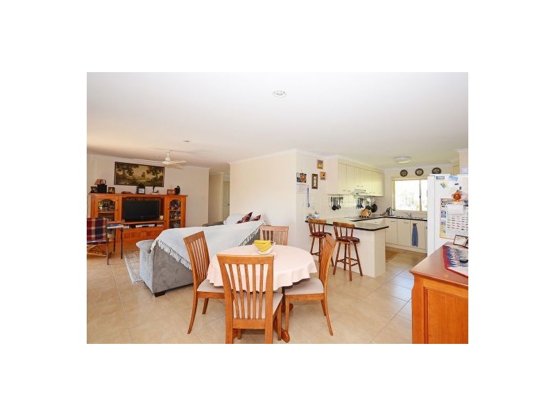 25 Endeavour Way, Eli Waters QLD 4655