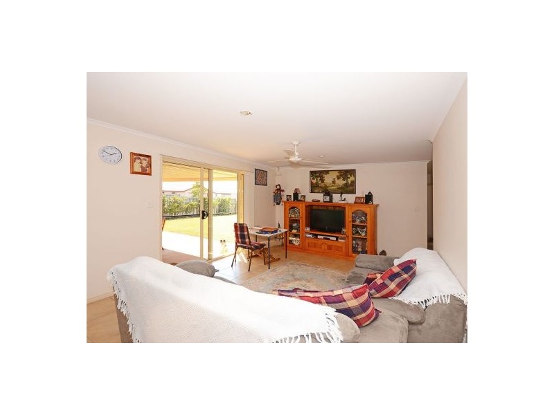 25 Endeavour Way, Eli Waters QLD 4655