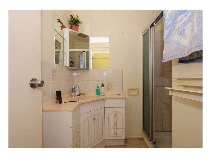 2 Hayworth St, Point Vernon QLD 4655