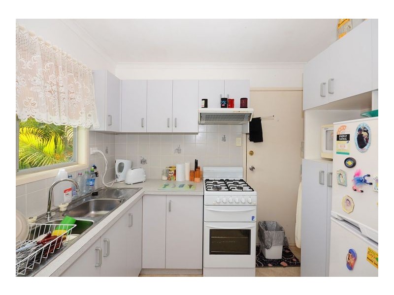 2 Hayworth St, Point Vernon QLD 4655
