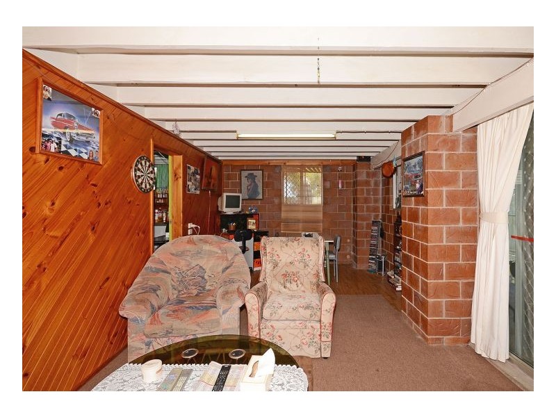 2 Hayworth St, Point Vernon QLD 4655