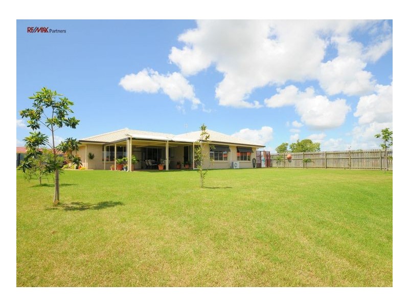 33 Lady Nelson Drive, Eli Waters QLD 4655