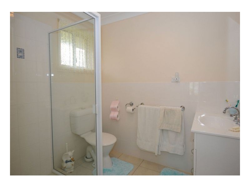 33 Lady Nelson Drive, Eli Waters QLD 4655