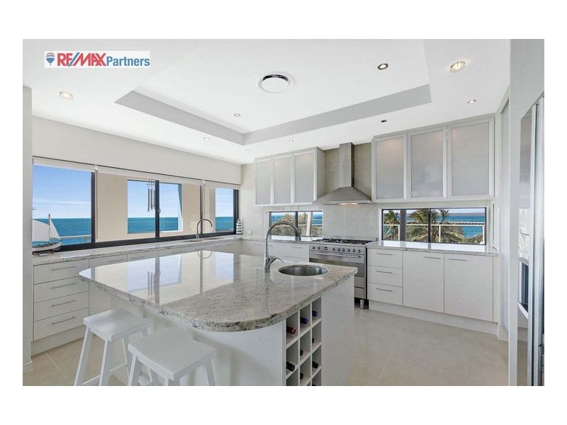 17/558 Charlton Esplanade, Urangan QLD 4655