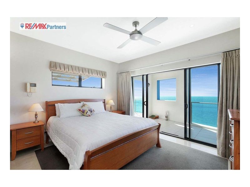 17/558 Charlton Esplanade, Urangan QLD 4655