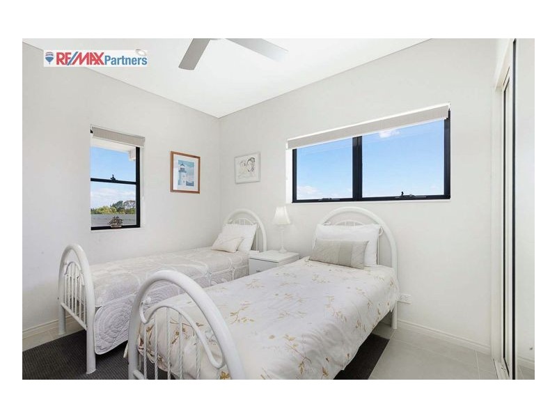 17/558 Charlton Esplanade, Urangan QLD 4655