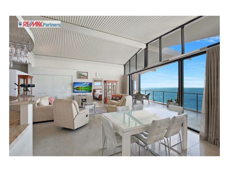17/558 Charlton Esplanade, Urangan QLD 4655