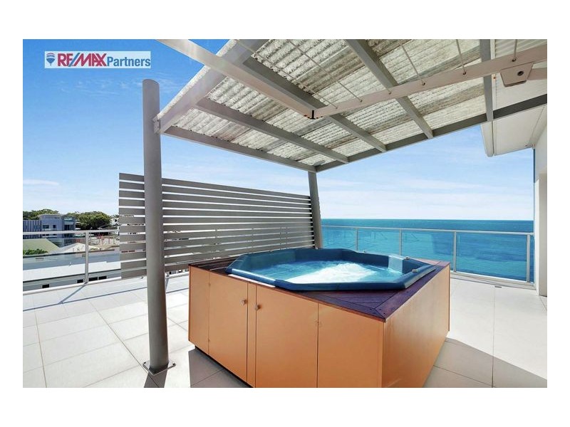 17/558 Charlton Esplanade, Urangan QLD 4655