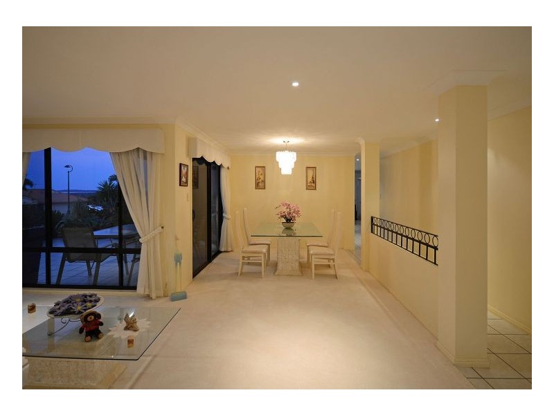 12 Manchester Court, Dundowran QLD 4655