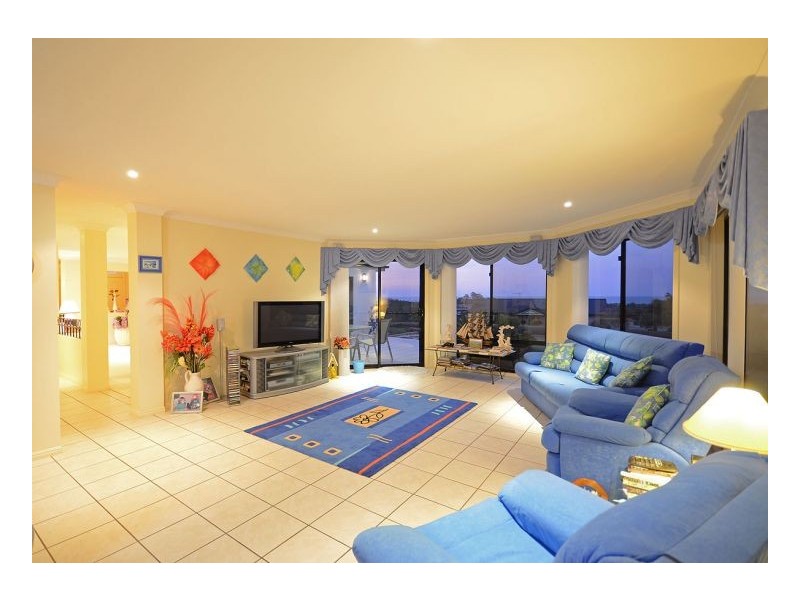 12 Manchester Court, Dundowran QLD 4655