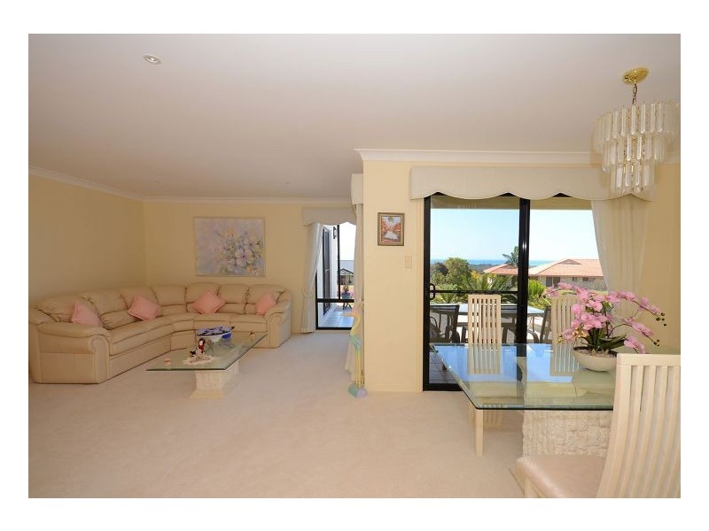 12 Manchester Court, Dundowran QLD 4655