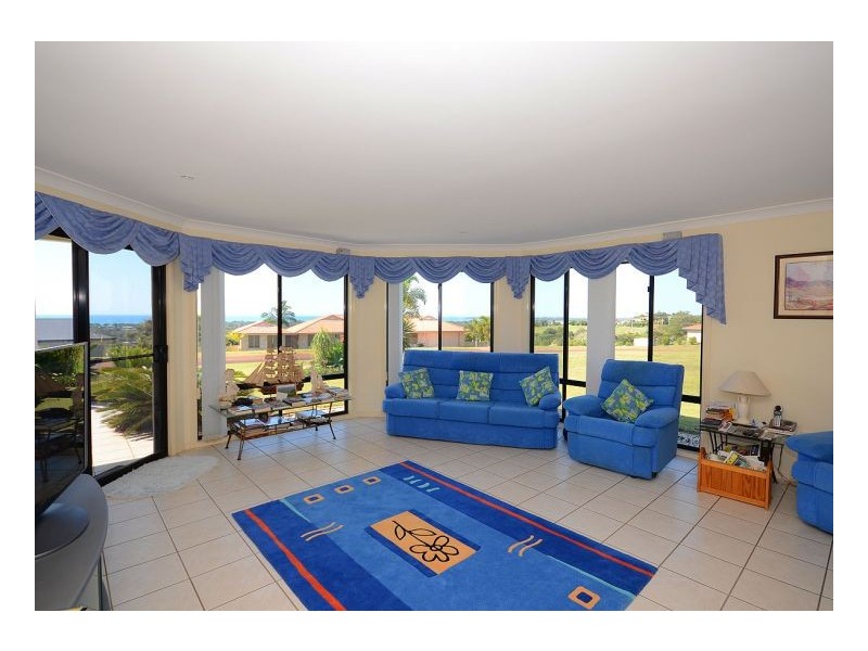 12 Manchester Court, Dundowran QLD 4655