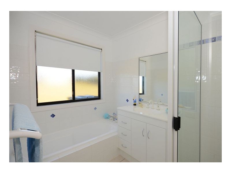 12 Manchester Court, Dundowran QLD 4655