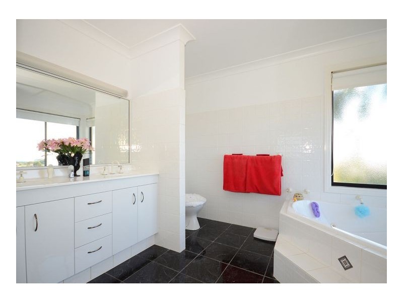 12 Manchester Court, Dundowran QLD 4655