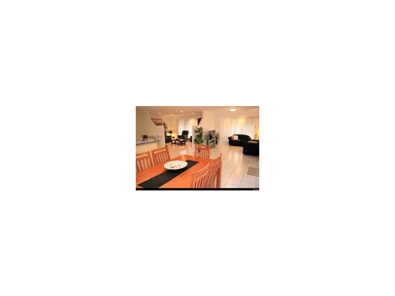 64 Alexander Street, Urangan QLD 4655