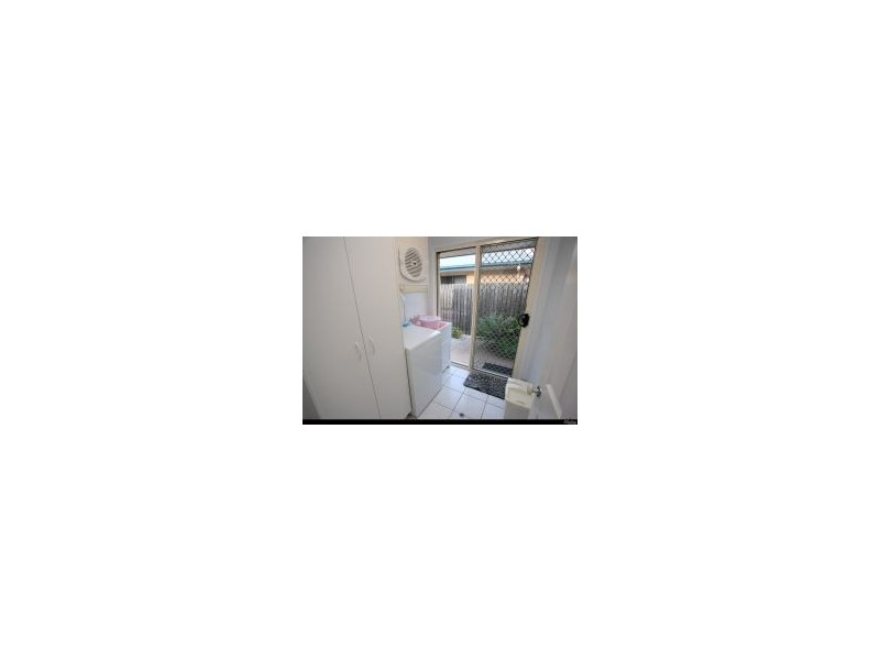 64 Alexander Street, Urangan QLD 4655