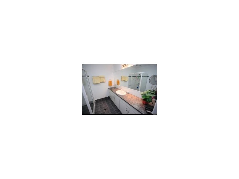 64 Alexander Street, Urangan QLD 4655