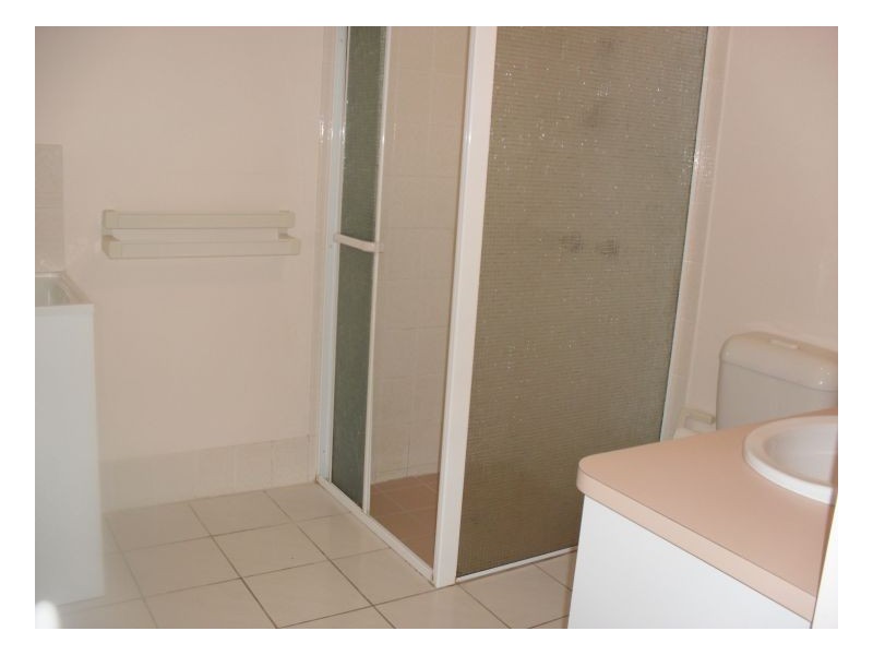 2/74 Winchelsea Street, Pialba QLD 4655